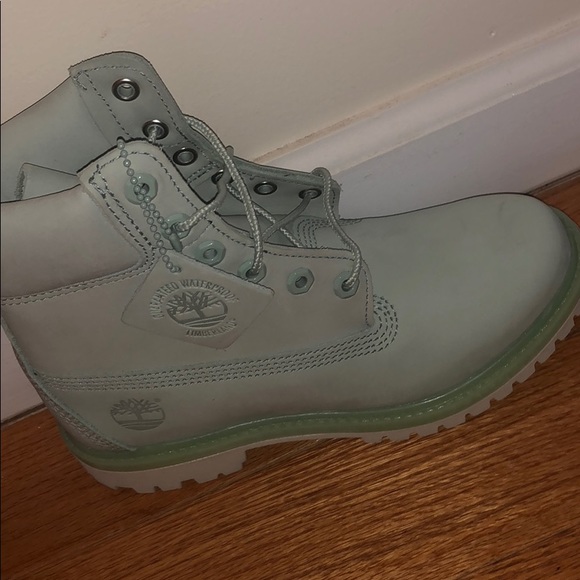 Timberlands - Picture 2 of 3